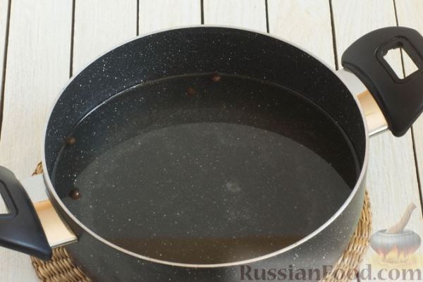 Маринованный крыжовник с чесноком, базиликом и укропом (на зиму)