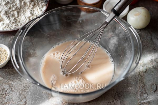 Морковный пирог из дрожжевого теста