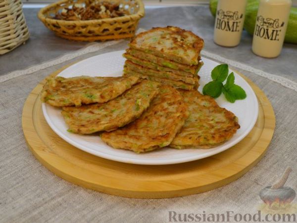 Оладьи из кабачков с грецкими орехами, на молоке