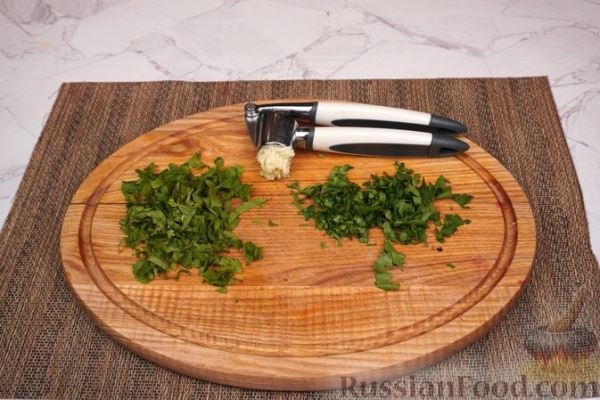 Овощной салат с чипсами из лаваша