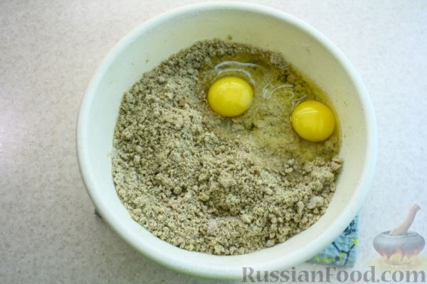 Песочные ржаные пирожки с капустой и грибами (в духовке)