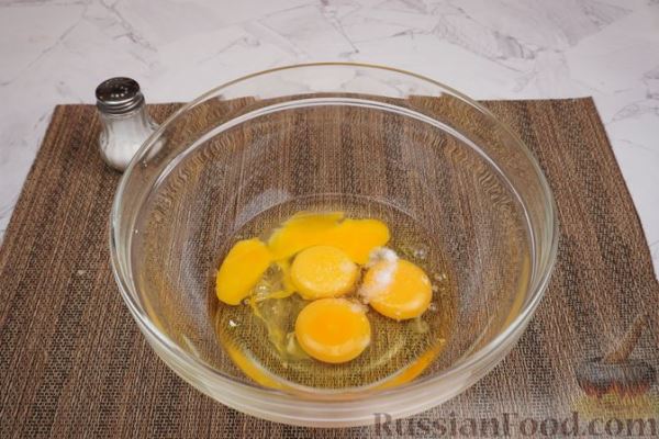 Рваный пирог из лаваша с кабачками и сыром