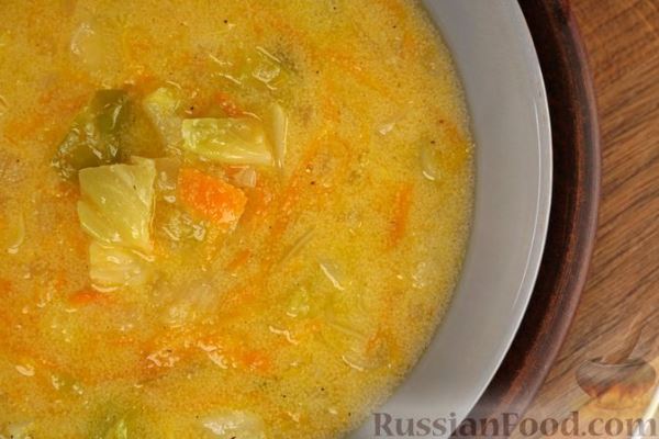 Суп с капустой и манкой (на курином бульоне)